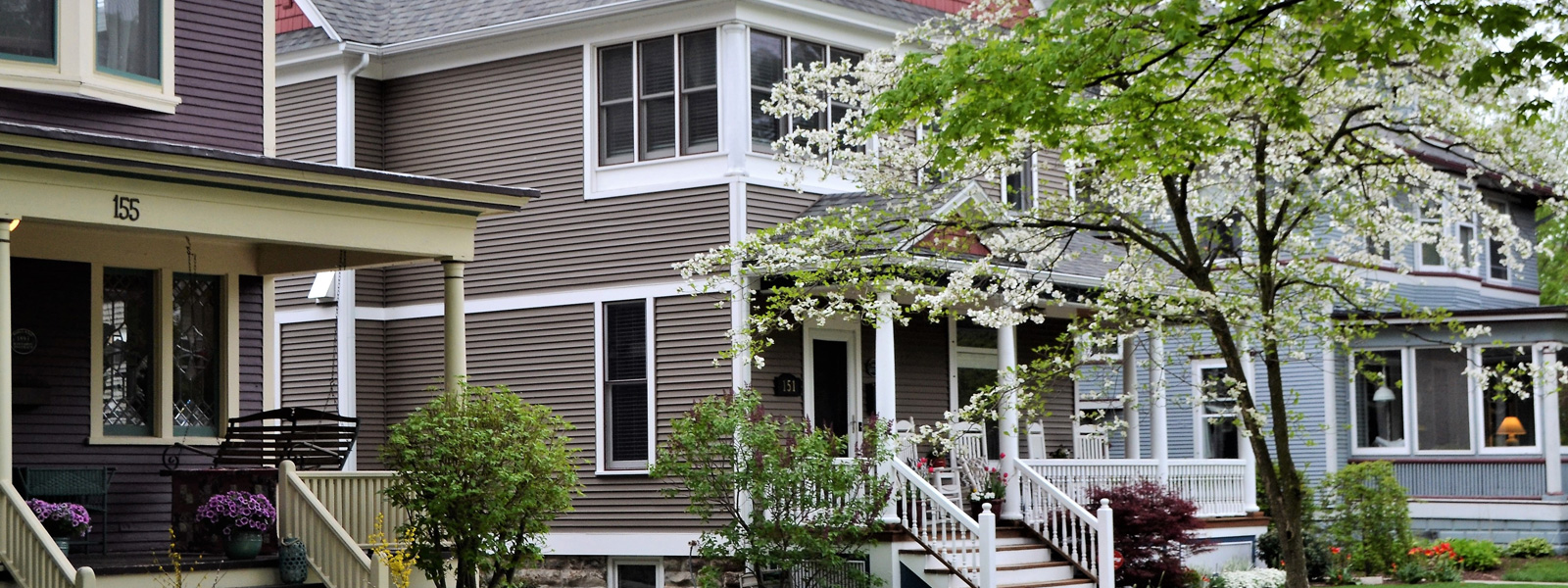 Neighborhood of houses